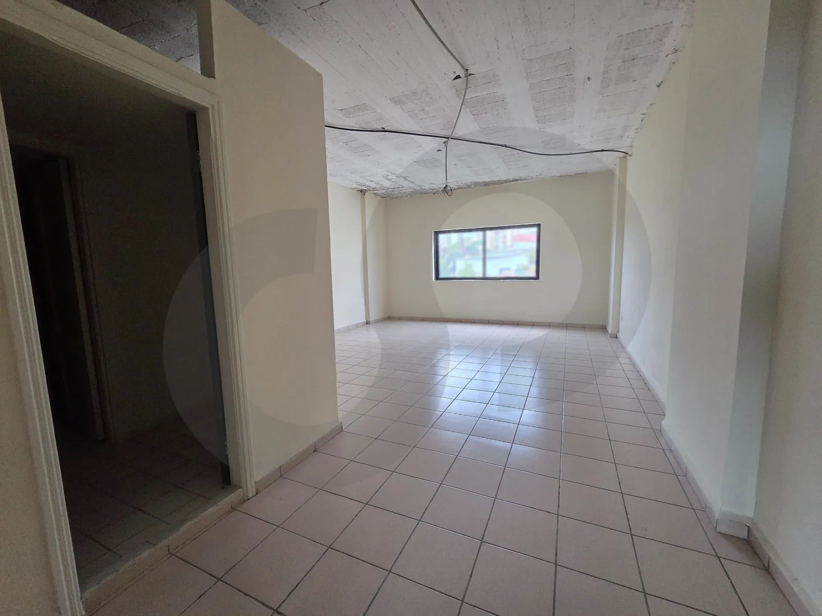 80 sqm Commercial shop for rent/Prime Location/Easy Access/Industrial Area/ZOUK MOSBEH-KESEROUAN — الصورة 2