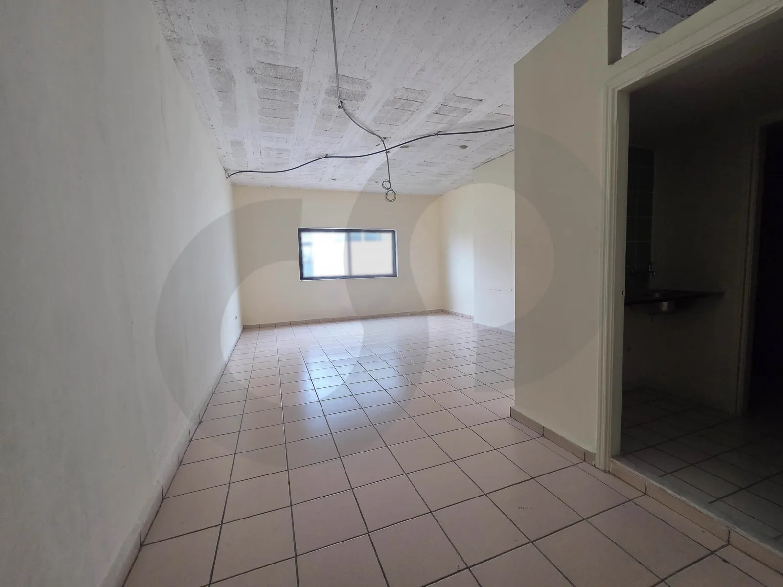 Commercial shop for rent/Prime Location/Easy Access/ZOUK MOSBEH-KESEROUAN — الصورة 2