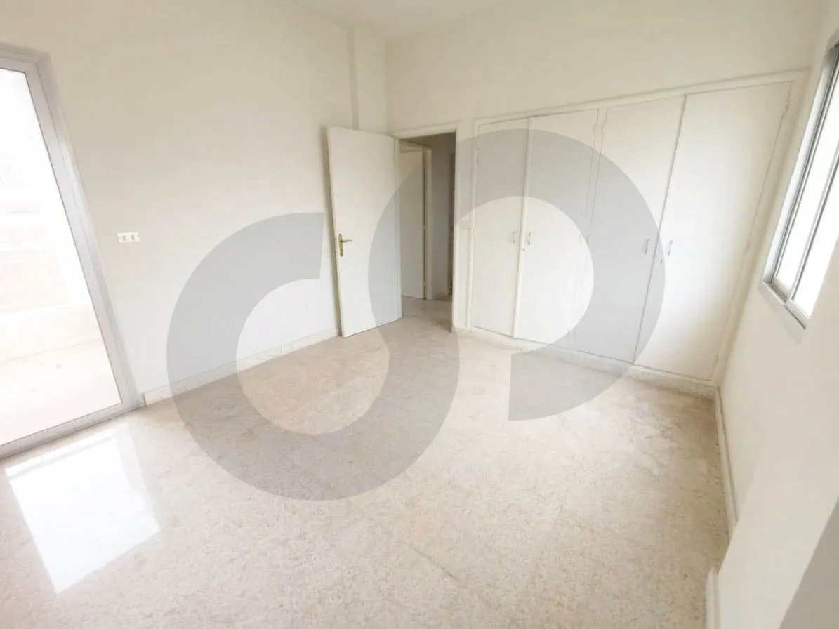 Apartment for Sale/Calm Street/2 mins away from Achrafieh and City Center/FURN AL CHEBAK-BEIRUT — الصورة 3