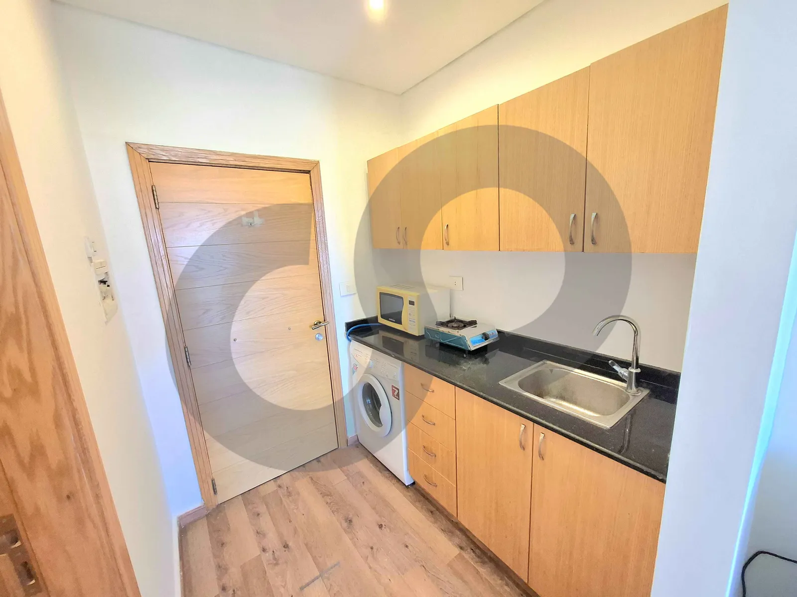 FURNISHED STUDIO FOR RENT/BLAT,JBEIL /quiet and convenient locationREF#RB141394 ! — الصورة 2