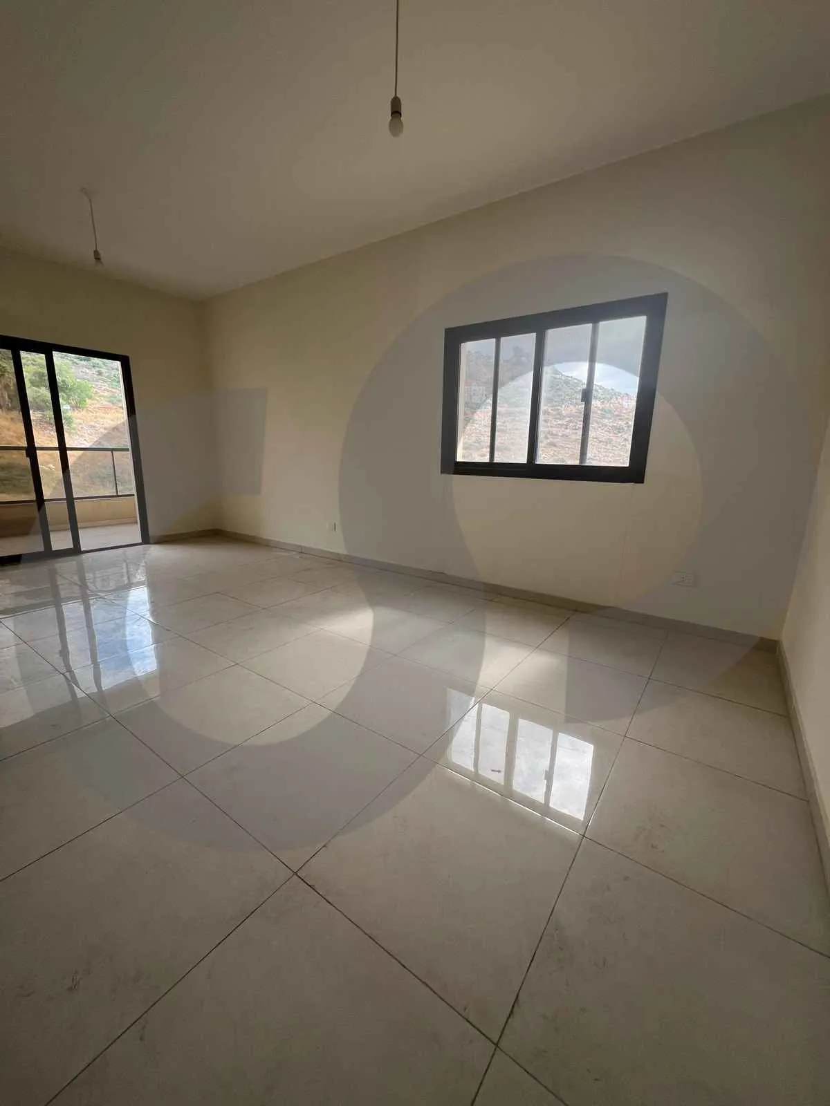 EASY ACCESS TO THE MAIN ROAD/convenient location/KHALDEH,ALEY — الصورة 2