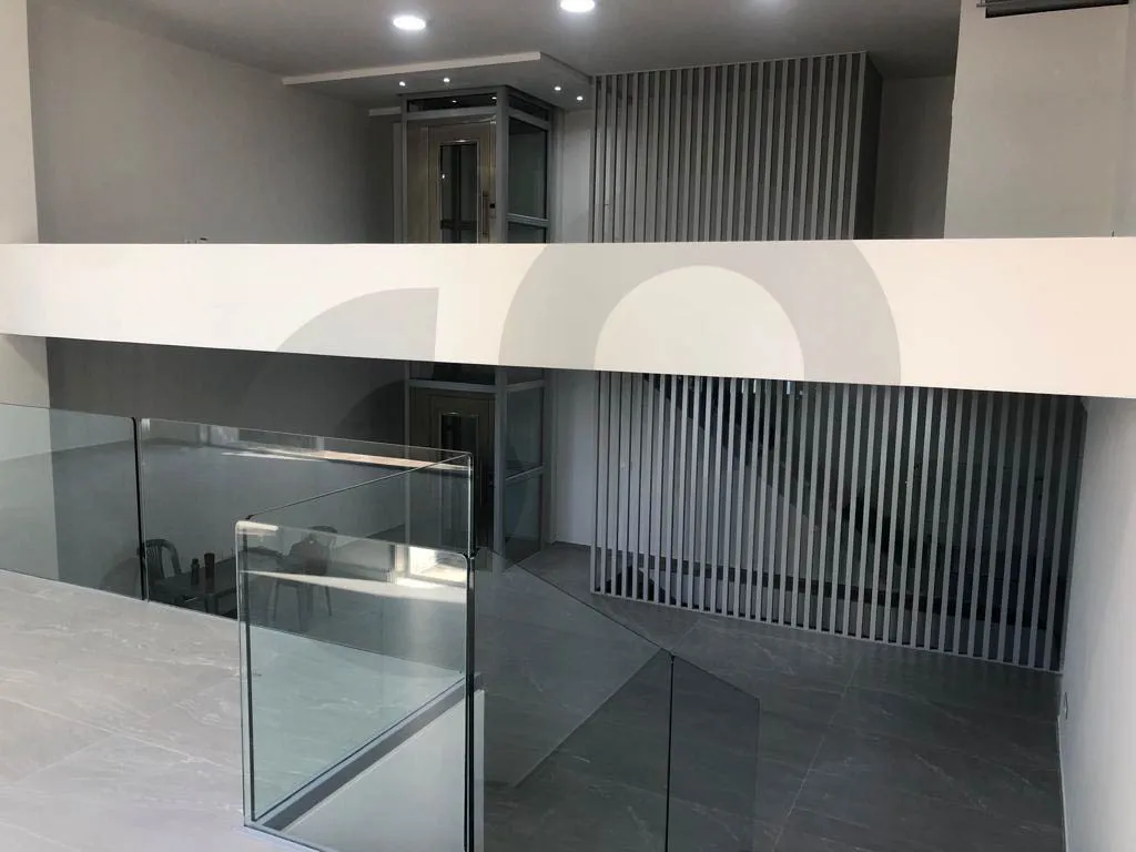 Spacious commercial property For Sale/Prime and highly exposed location/SODECO-BEIRUT — الصورة 2