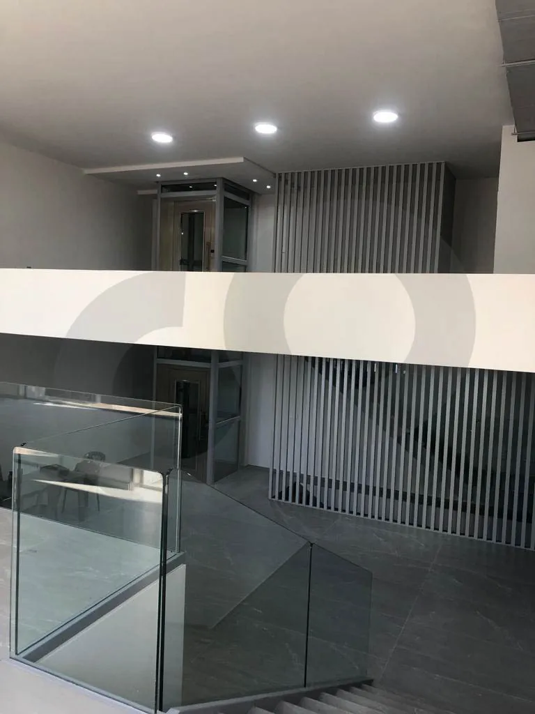 Spacious commercial property For Sale/Prime and highly exposed location/SODECO-BEIRUT — الصورة 3