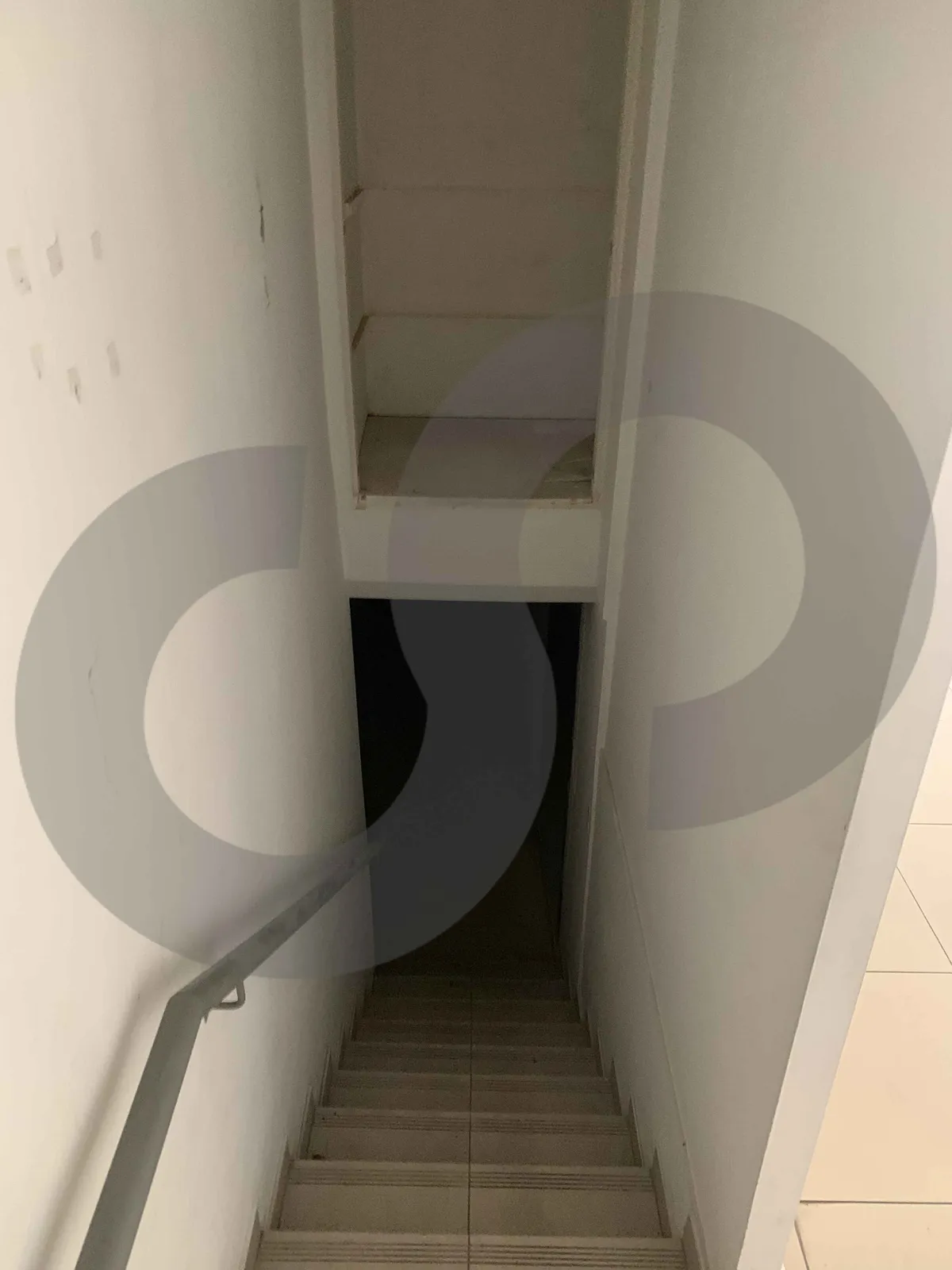 3 FLOORS SHOP/very active location in TRIPOLI,mar maroun street — الصورة 2