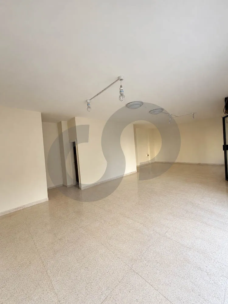 60 sqm Shop/prime location/good opportunity/mansourieh,metn — الصورة 2