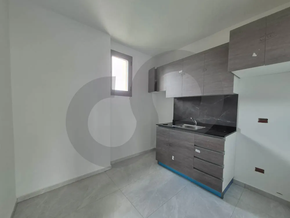 Brand New/ Commercial office/accessible area/Baouchrieh ,metn — photo 2