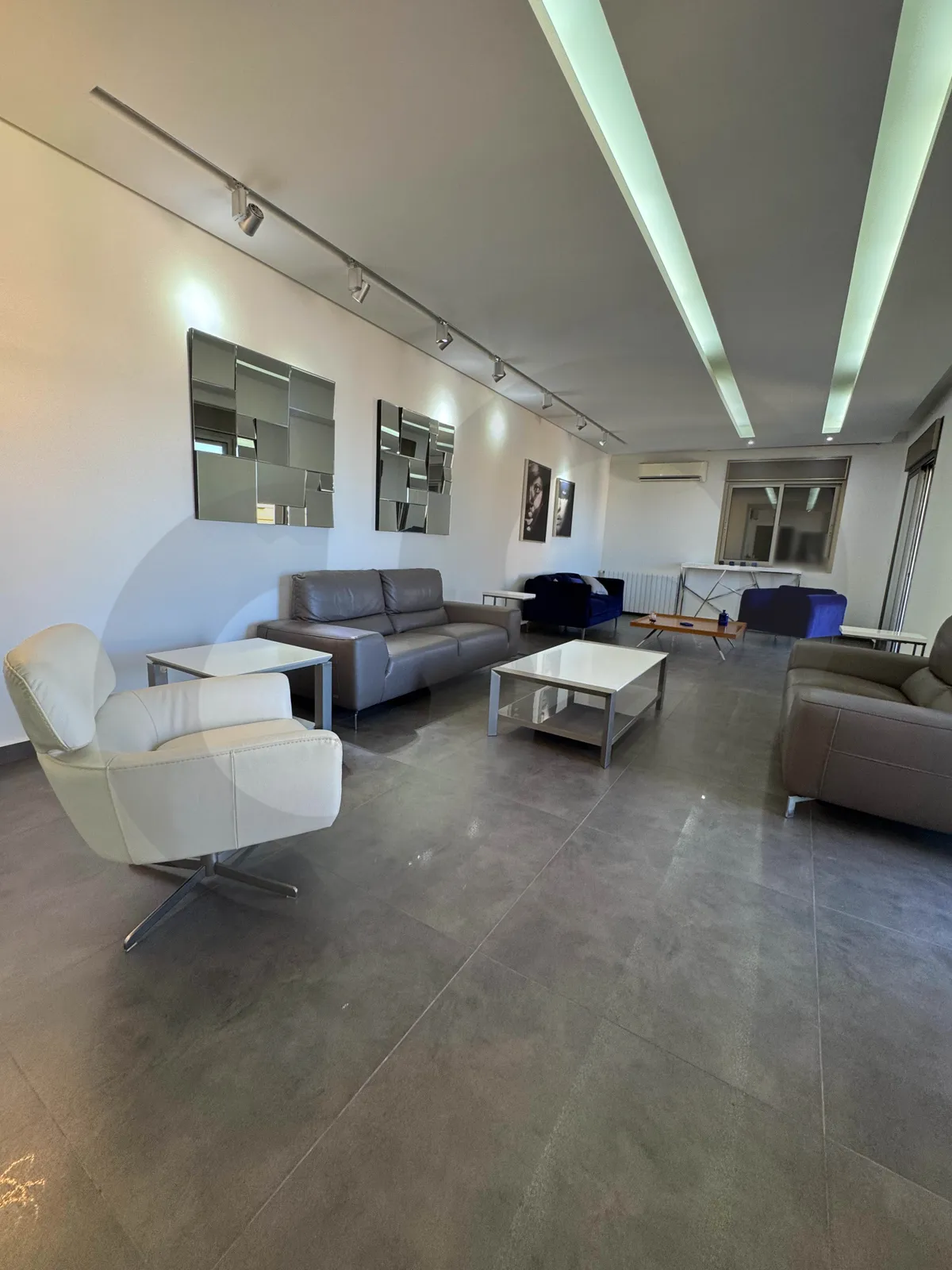 Super-deluxe Apartment/Fully furnished/Spacious and luxurious layout/HARET SAKHER -KESEROUAN — الصورة 2