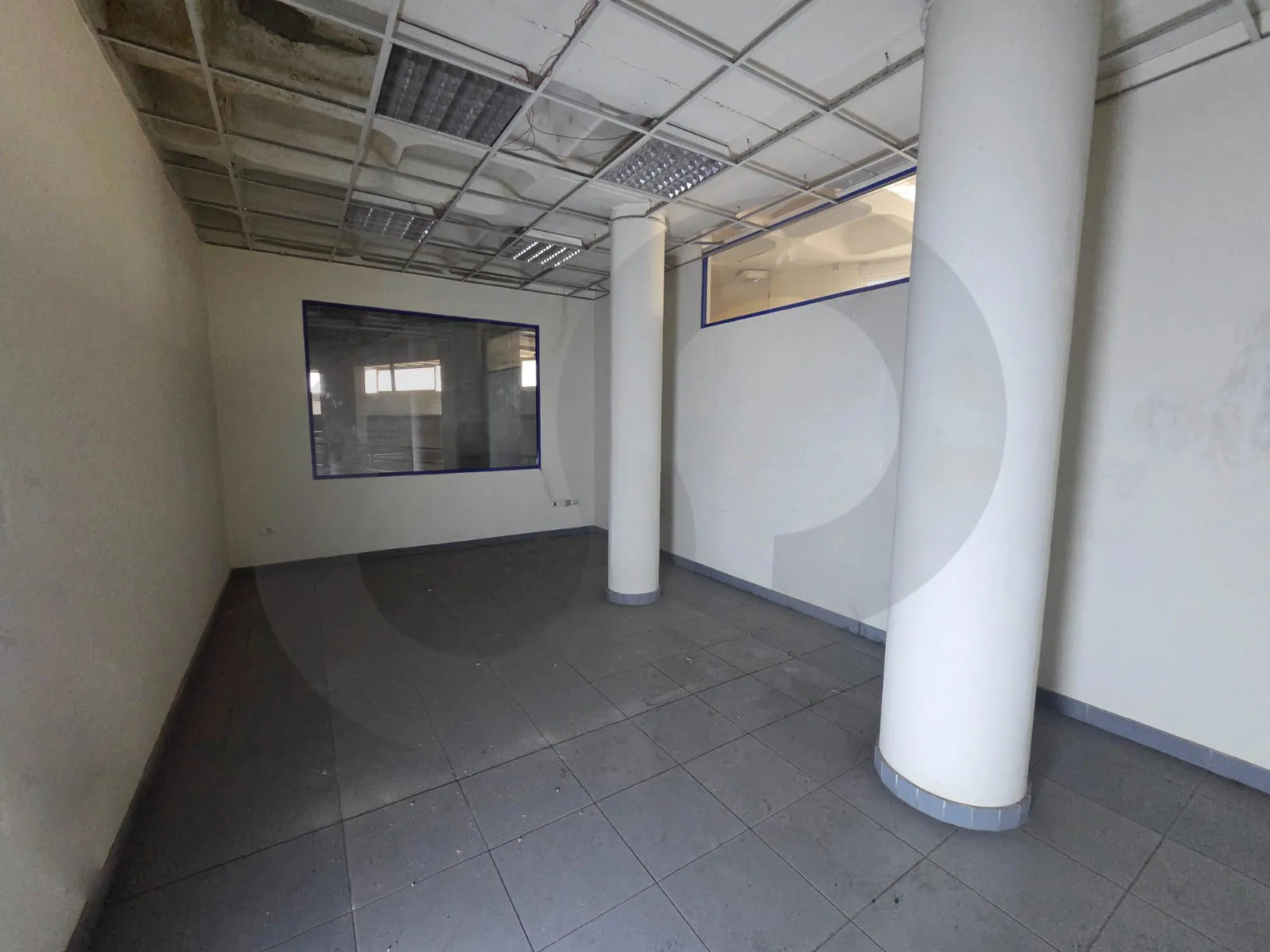 Commercial Warehouse For Rent/Easy Access/ZOUK MOSBEH-KESEROUAN — الصورة 2