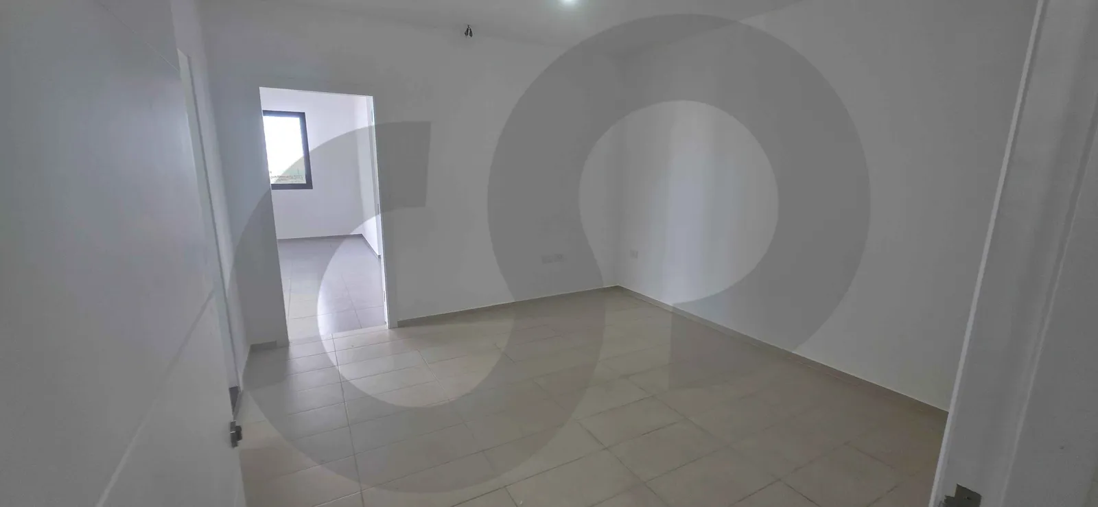 PRIME OFFICE FOR RENT – KOUSBA, KOURA /excellent accessibility — الصورة 2