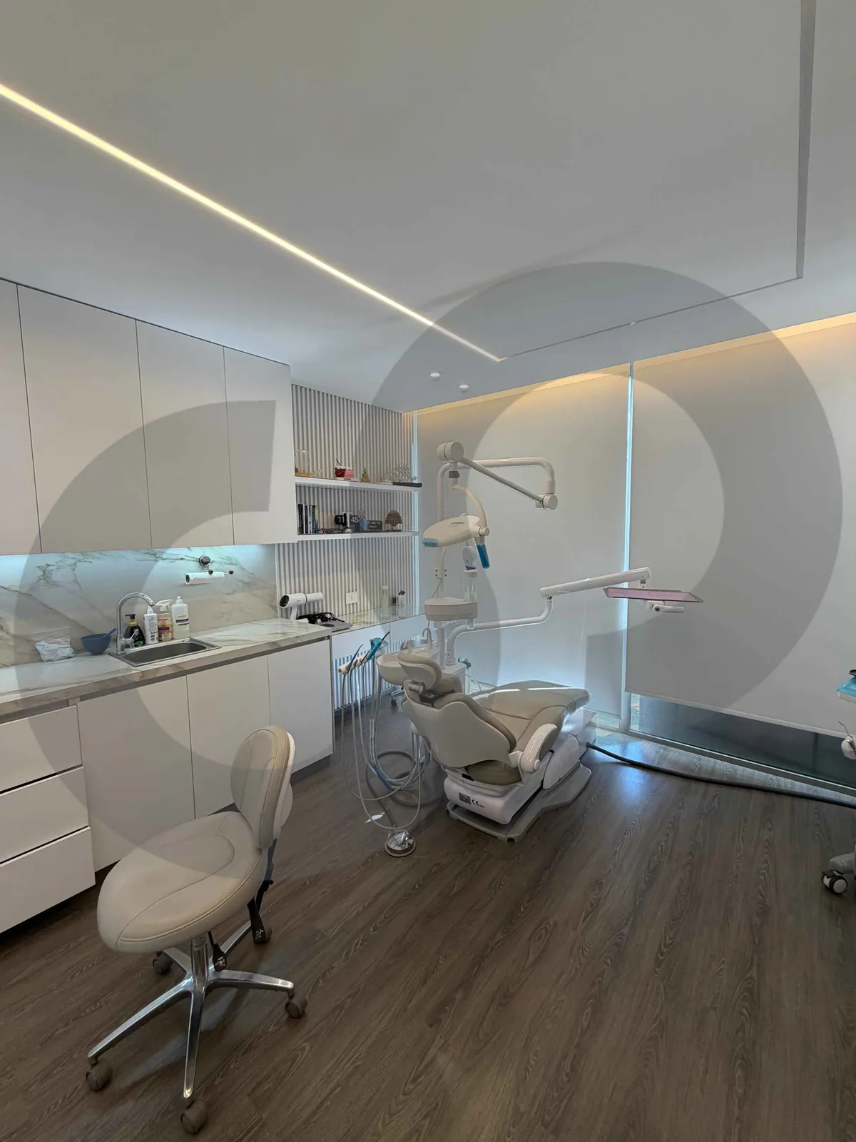 EXCLUSIVE/Prime 105m2 Fully Decorated Office For Sale in Choueifat,ALEY Highway — الصورة 2