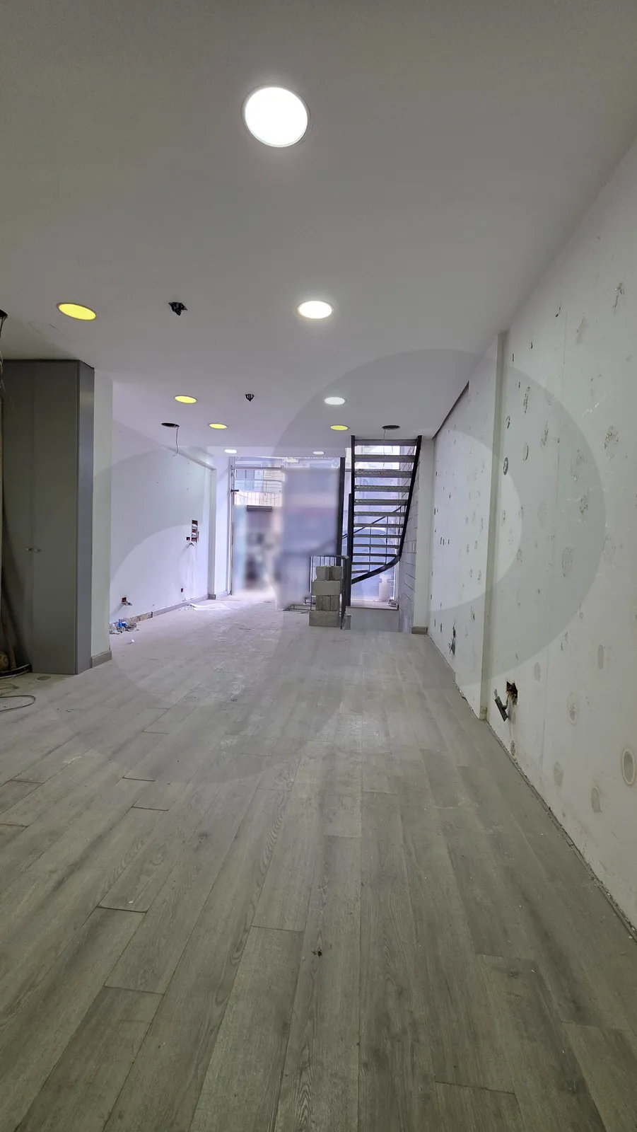 Shop For Rent/Prime location/Directly on the main road/KASLIK-KESEROUAN — الصورة 3