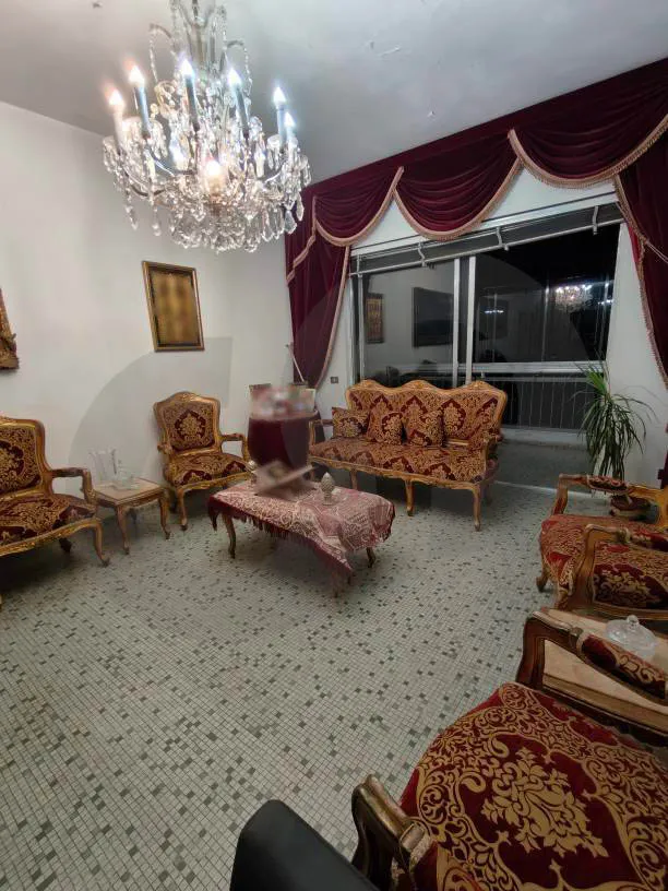Spacious Apartment for Sale/Well-maintained residential building/Calm Area/KORAYTEM-BEIRUT — الصورة 2