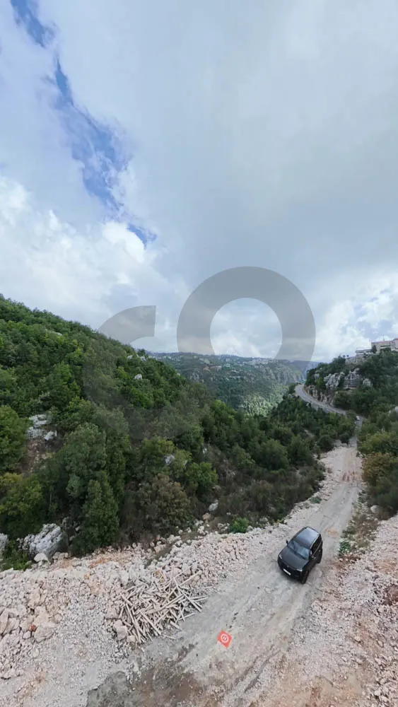 Under construction /pool/prime location/mountain view/Faitroun,keserouan — الصورة 3