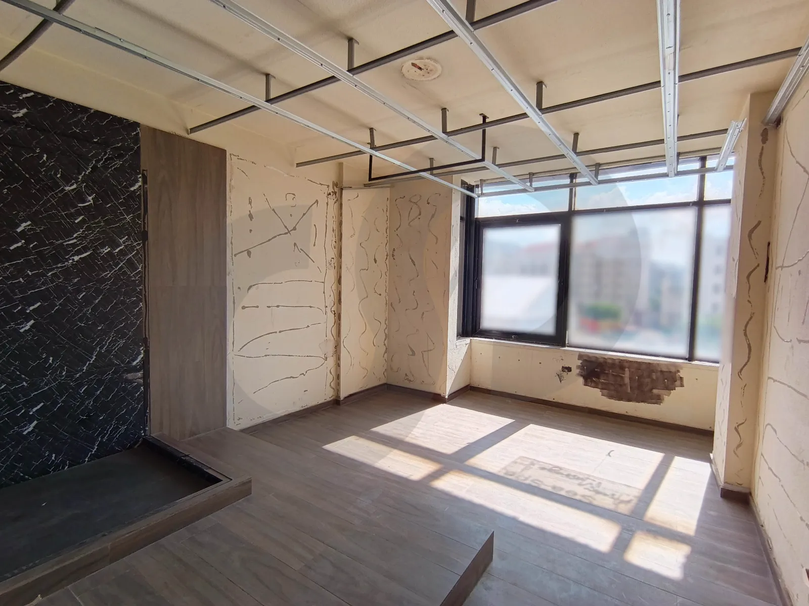 Commercial space For Rent/Prime location/High traffic area/JOUNIEH-KESEROUAN — الصورة 2