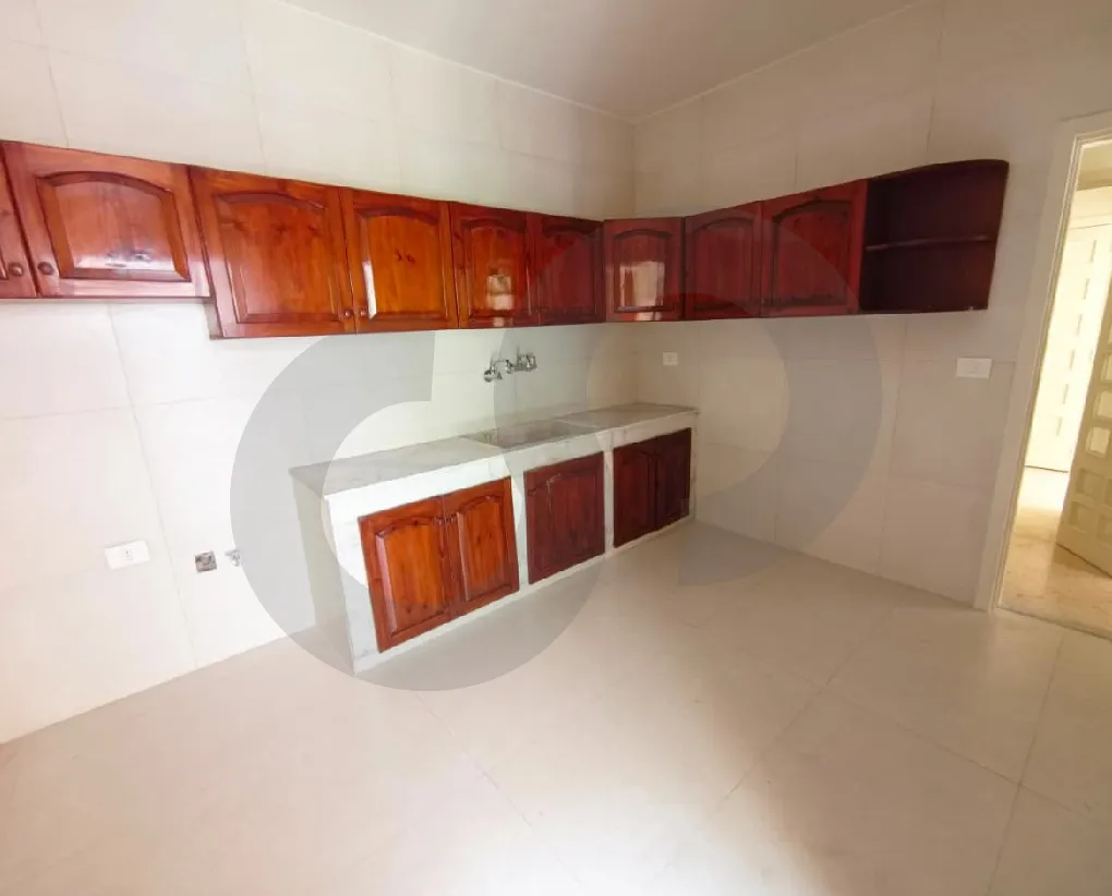 Spacious renovated apartment/prime unit/Baabda/Ain El Remmaneh — photo 2