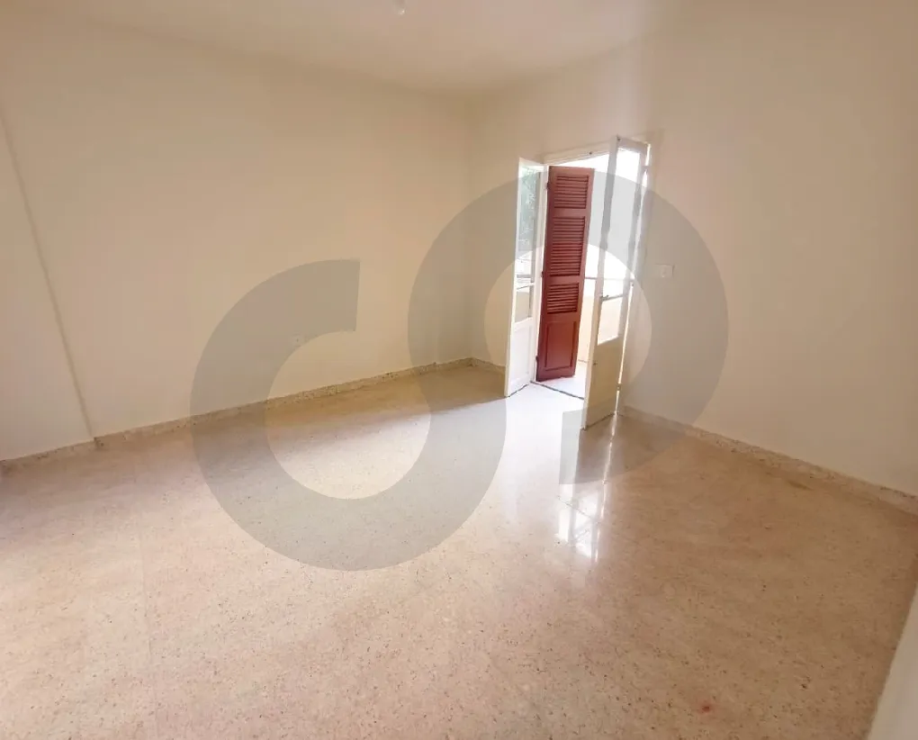 Spacious renovated apartment/prime unit/Baabda/Ain El Remmaneh — photo 3