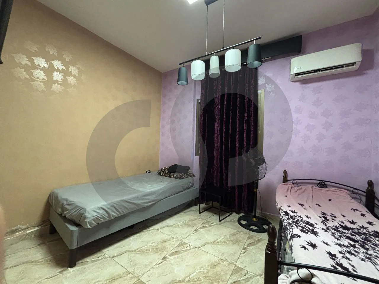 A well-maintained apartment featuring a very spacious living room IN Blaybel — الصورة 2