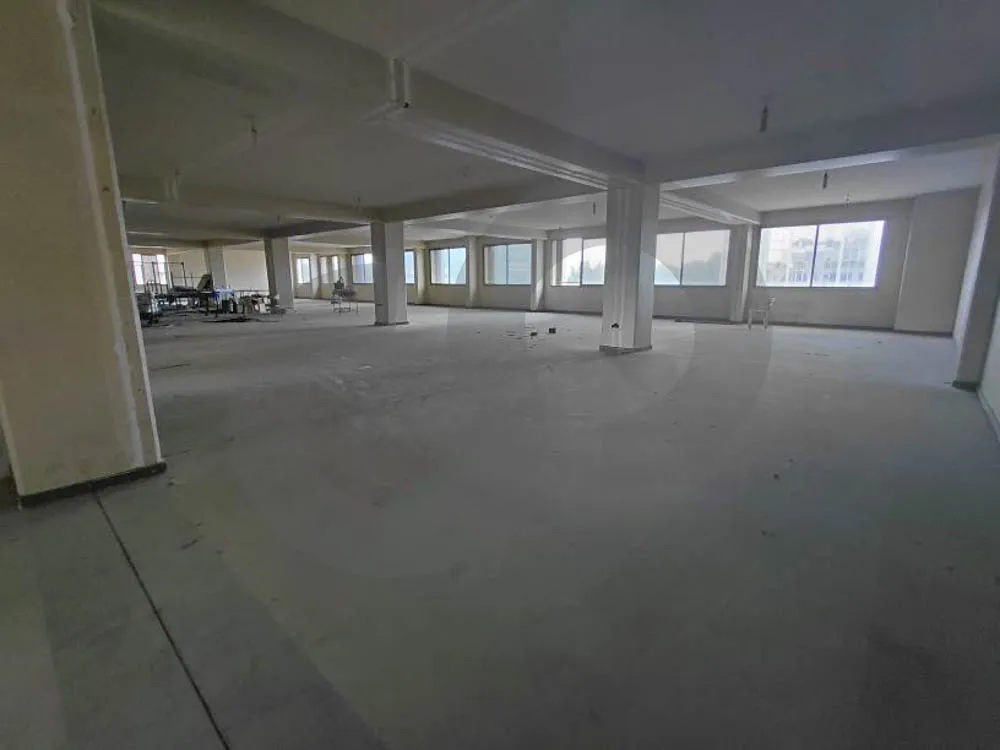 COMMERCIAL SPACE/3rd floor/prime location/excellent opportunity/DORA ,METN — الصورة 2