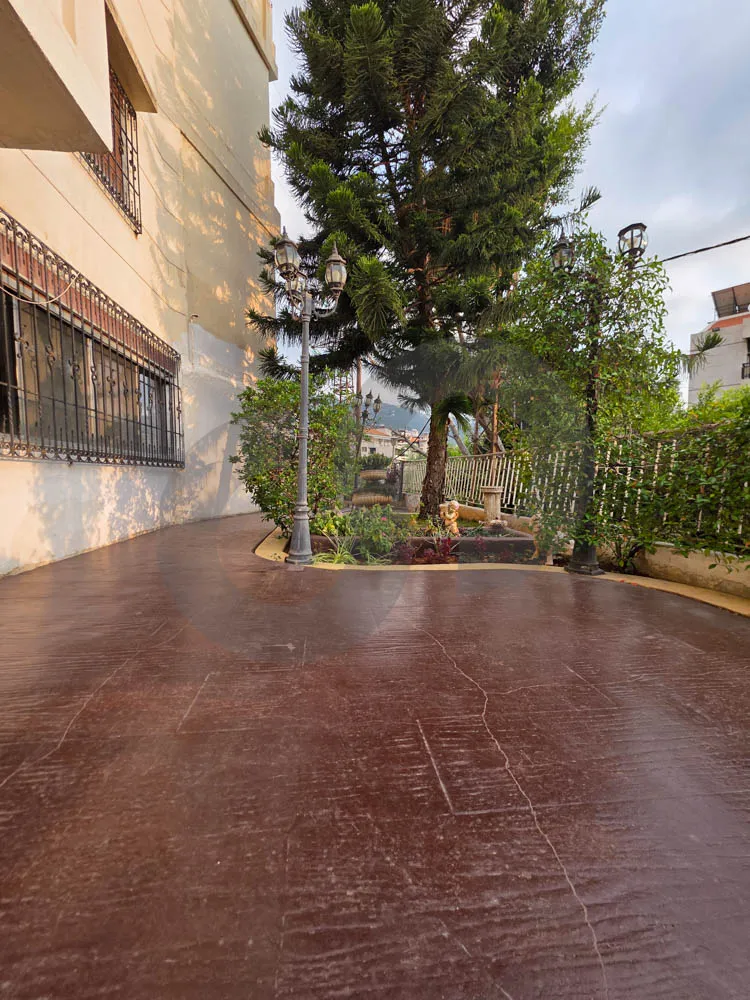 Dual-Purpose Duplex/POOL/terrace /investment opportunity/KFARHBAB,KESEROUAN — الصورة 3