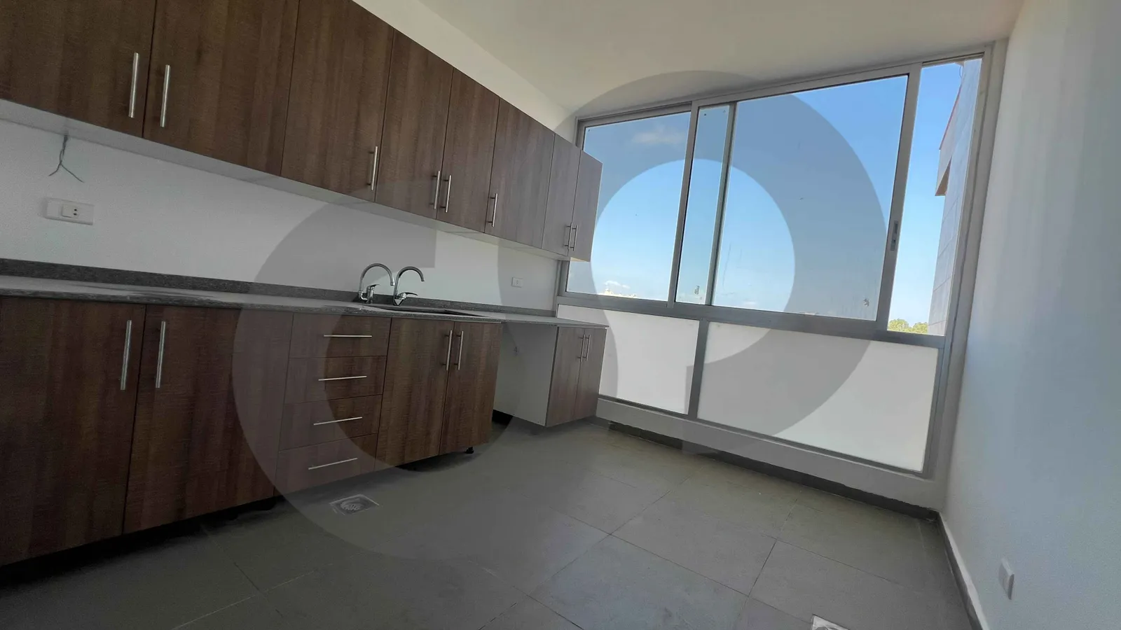 3 BEDROOMS/PRIME LOCATION/MOUNTAIN & SEA VIEWS/DBAYE,METN — الصورة 3