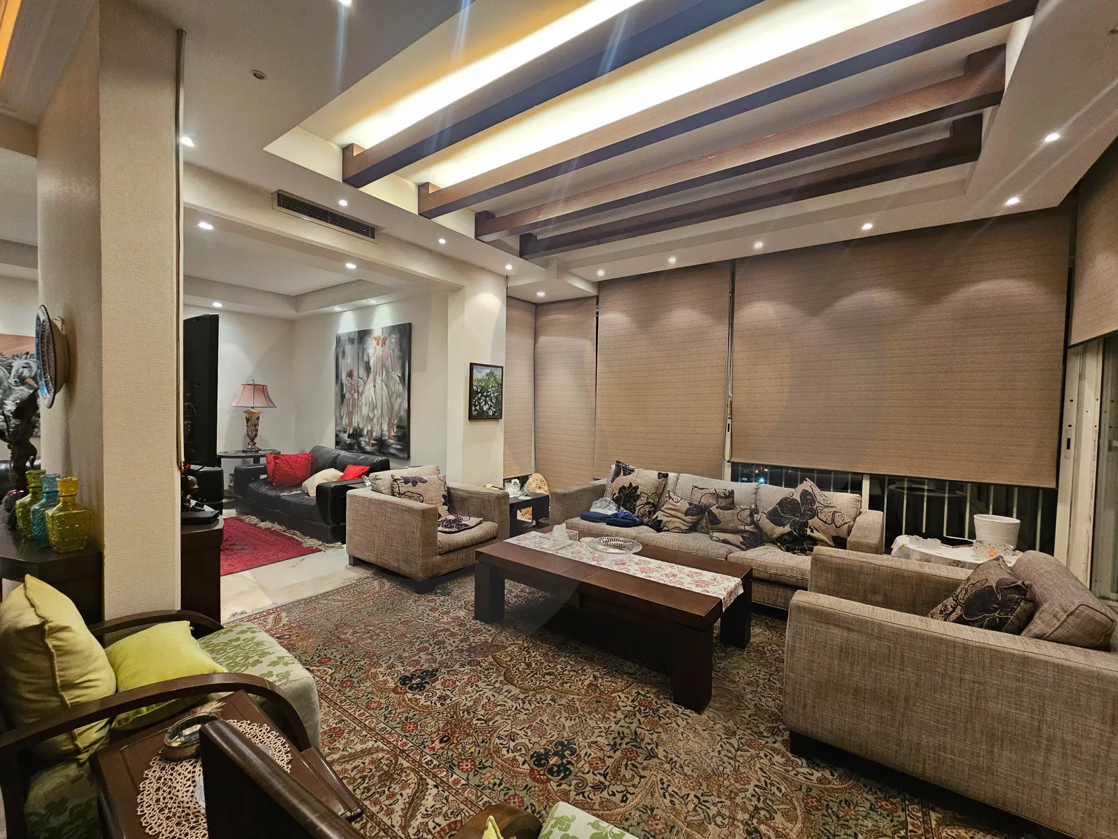 Fully furnished Apartment for rent/Prime location/Fully decorated/Unobstructed open view/MAR ROUKOZ-METN — الصورة 2