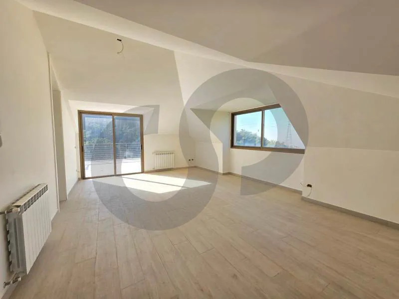 Bright Duplex with Huge Terrace & Open Spaces For Sale in Ain Saade — الصورة 3