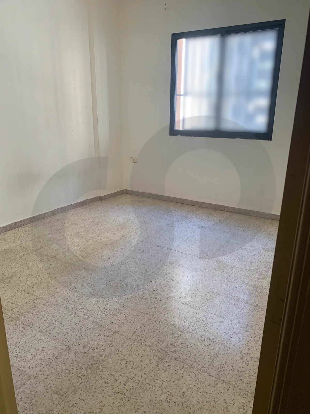 Office for rent/Prime location/First floor/BACHARA EL KHOURY-TRIPOLI — الصورة 2