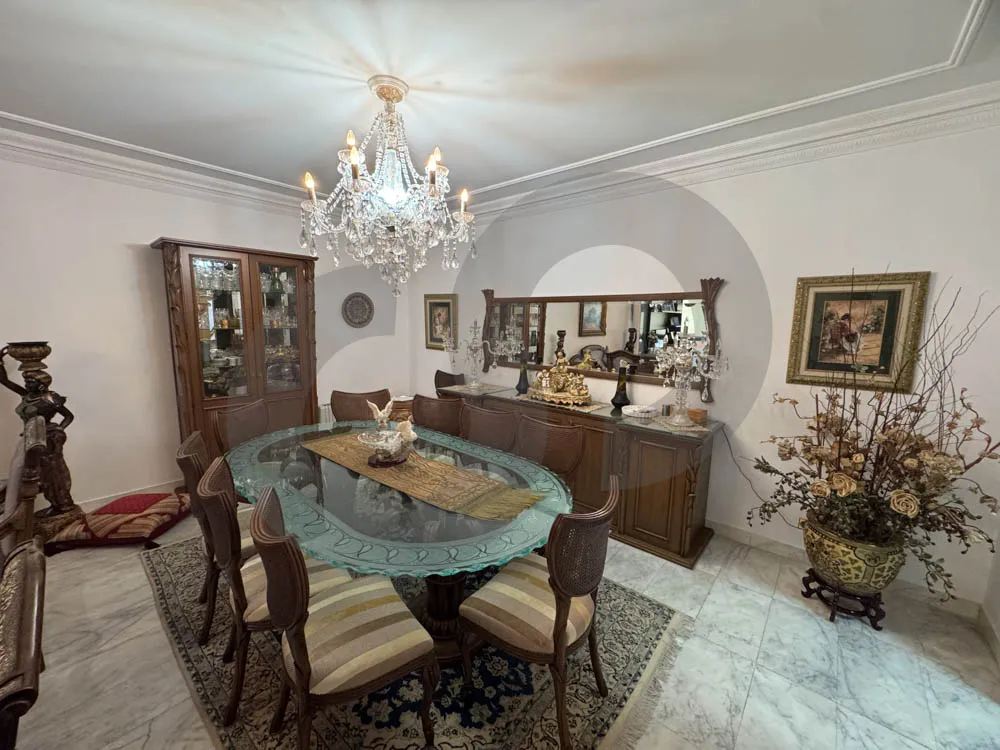 prestigious/ spacious/ well-maintained building/Open view/Hamra ,BEIRUT — الصورة 3