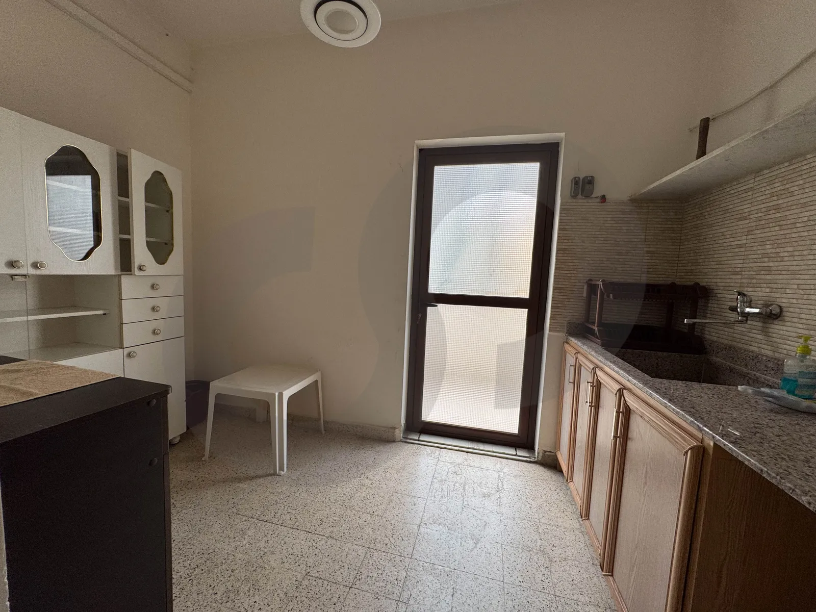 120 sqm Apartment for sale/Needs Renovation/AICHA BAKKAR-BEIRUT — photo 3