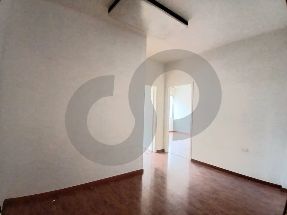 prime location/office/well-maintained/easy access/convenient /Badaro ,BEIRUT — الصورة 2