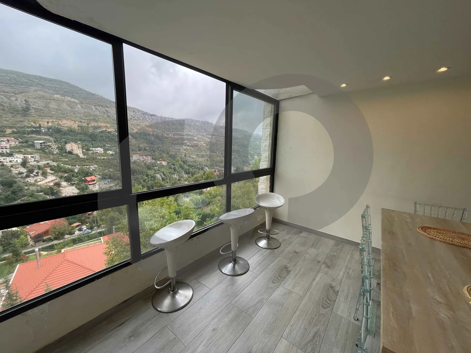 FULLY FURNISHED CHALET DUPLEX/ELEGANT MOUNTAIN LIVING/FARAYA,KESEROUAN — الصورة 3
