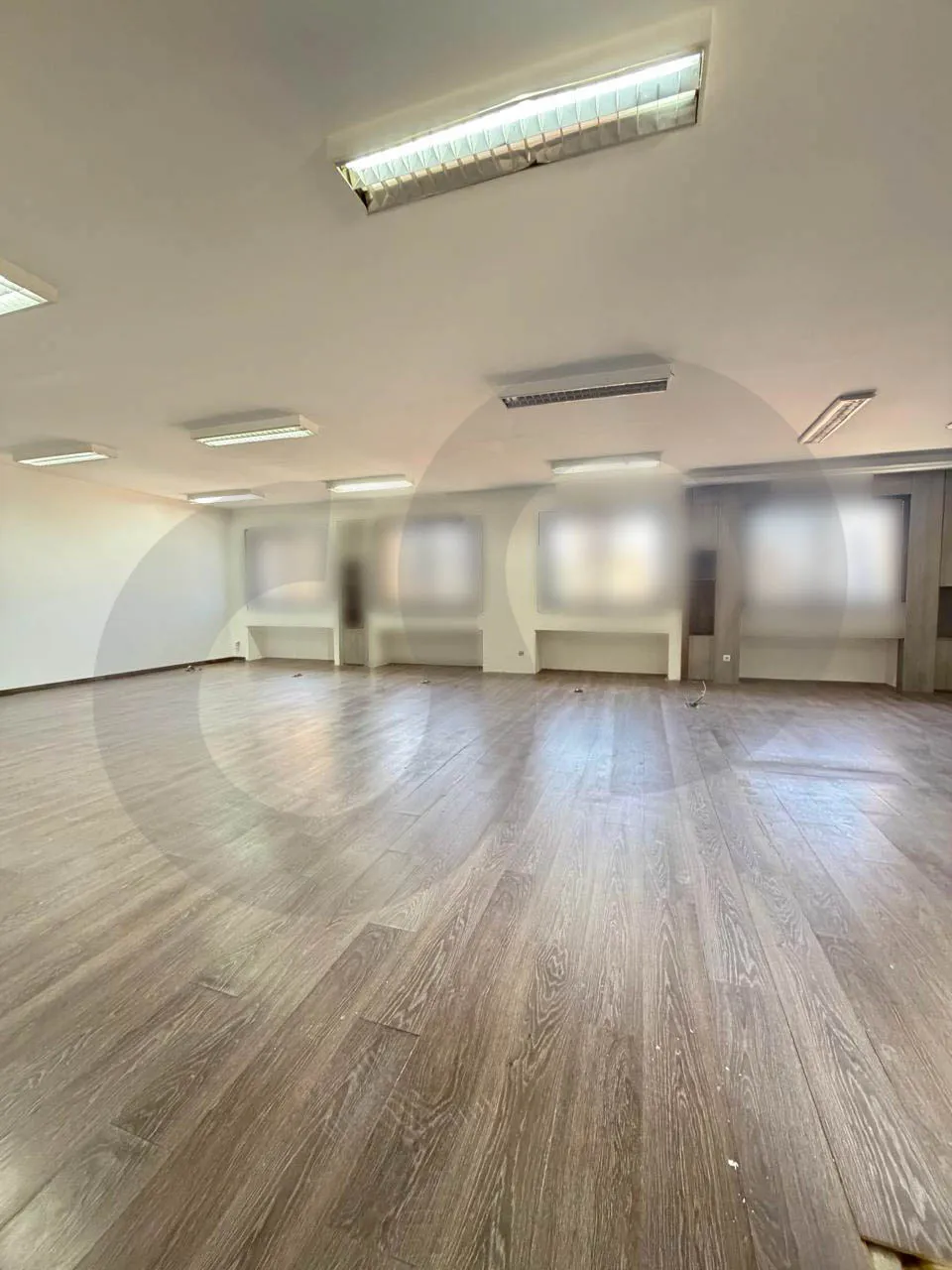 135 SQM Office For sale/Ready to Move in/MAR MKHAYEL-BEIRUT — الصورة 2