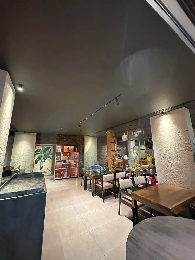 Fully Equipped Restaurant/fully furnished/terrace/bars/Bramiyeh, Saida — الصورة 2