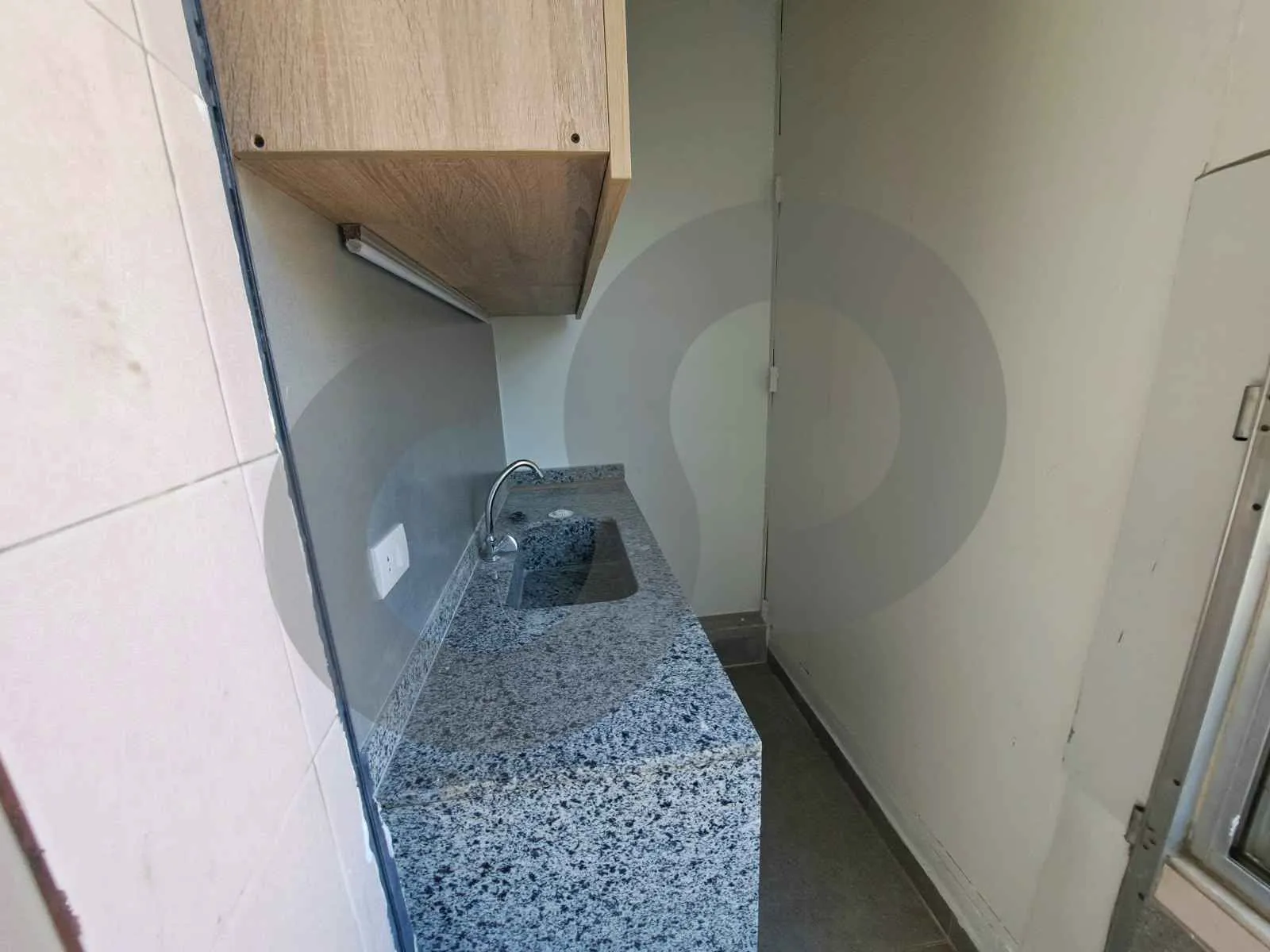 PRIME HIGHWAY LOCATION/COMMERCIAL SPACE FOR RENT/HIGH EXPOSURE/MTAYLEB,METN — الصورة 3