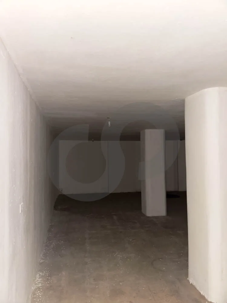 Prime Strategic Location/WAREHOUSE /versatile space/HAMRA, BEIRUT — الصورة 3