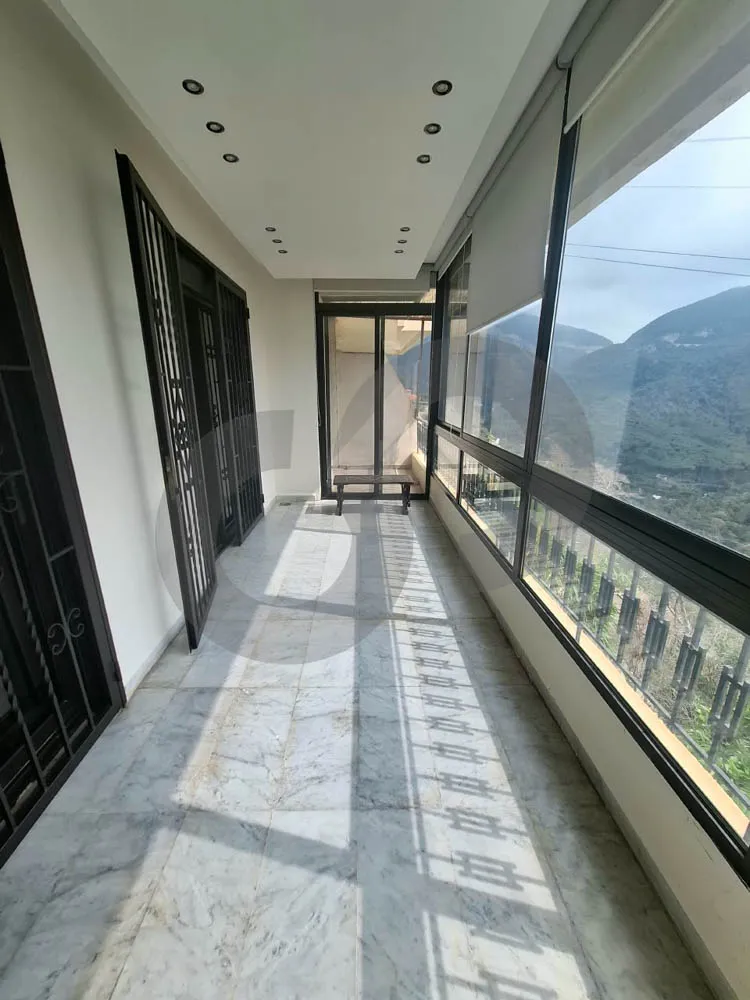 fully furnished/Mountain view/spacious interiors/Rabweh,METN — الصورة 3