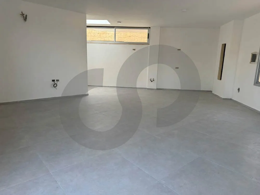 commercial space/ new building/prime location/Mazraat Yachouh,metn — photo 2