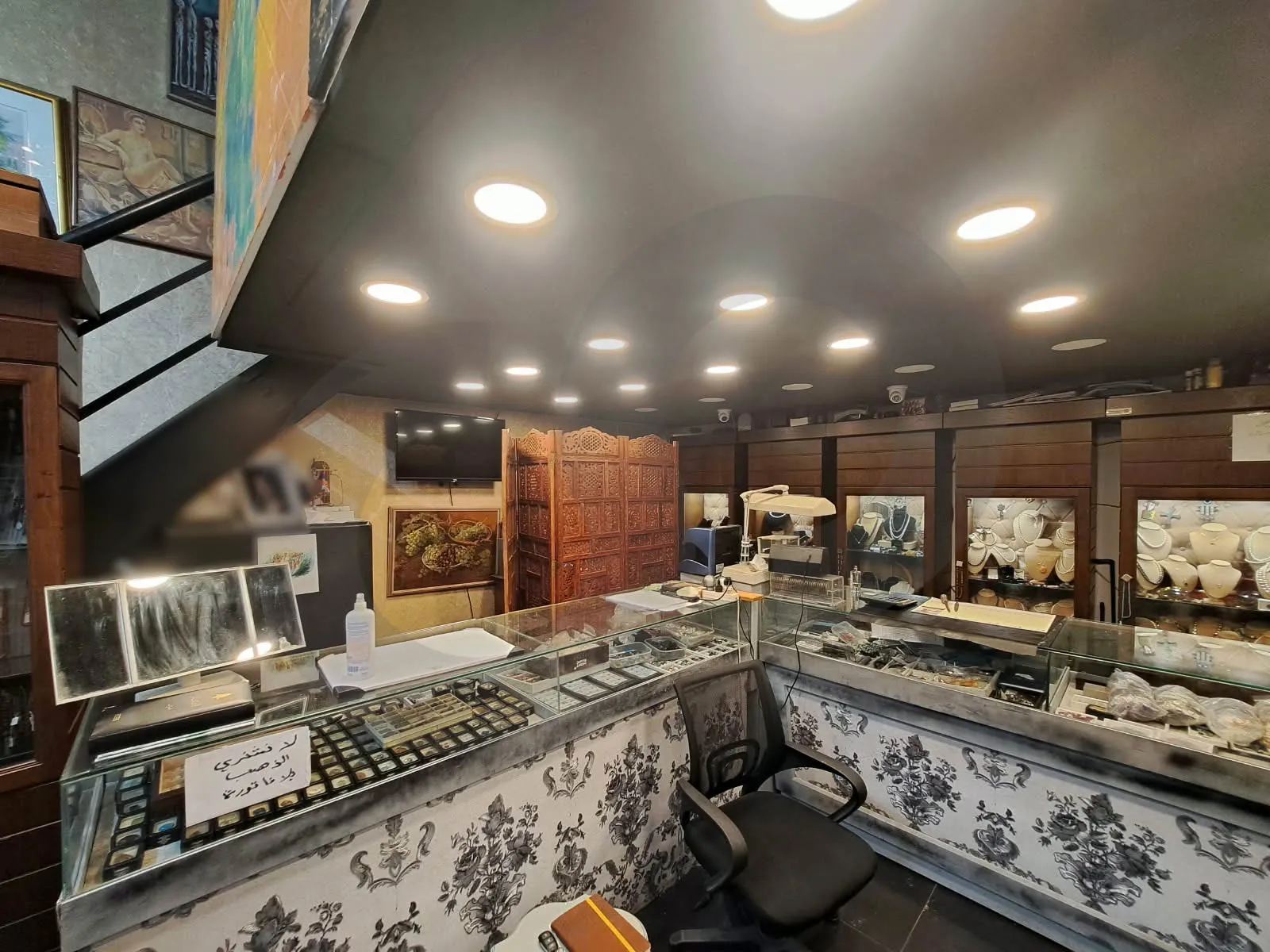 Shop for Sale/Prime Commercial Location on Main Road/ANTELIAS-METN — photo 3
