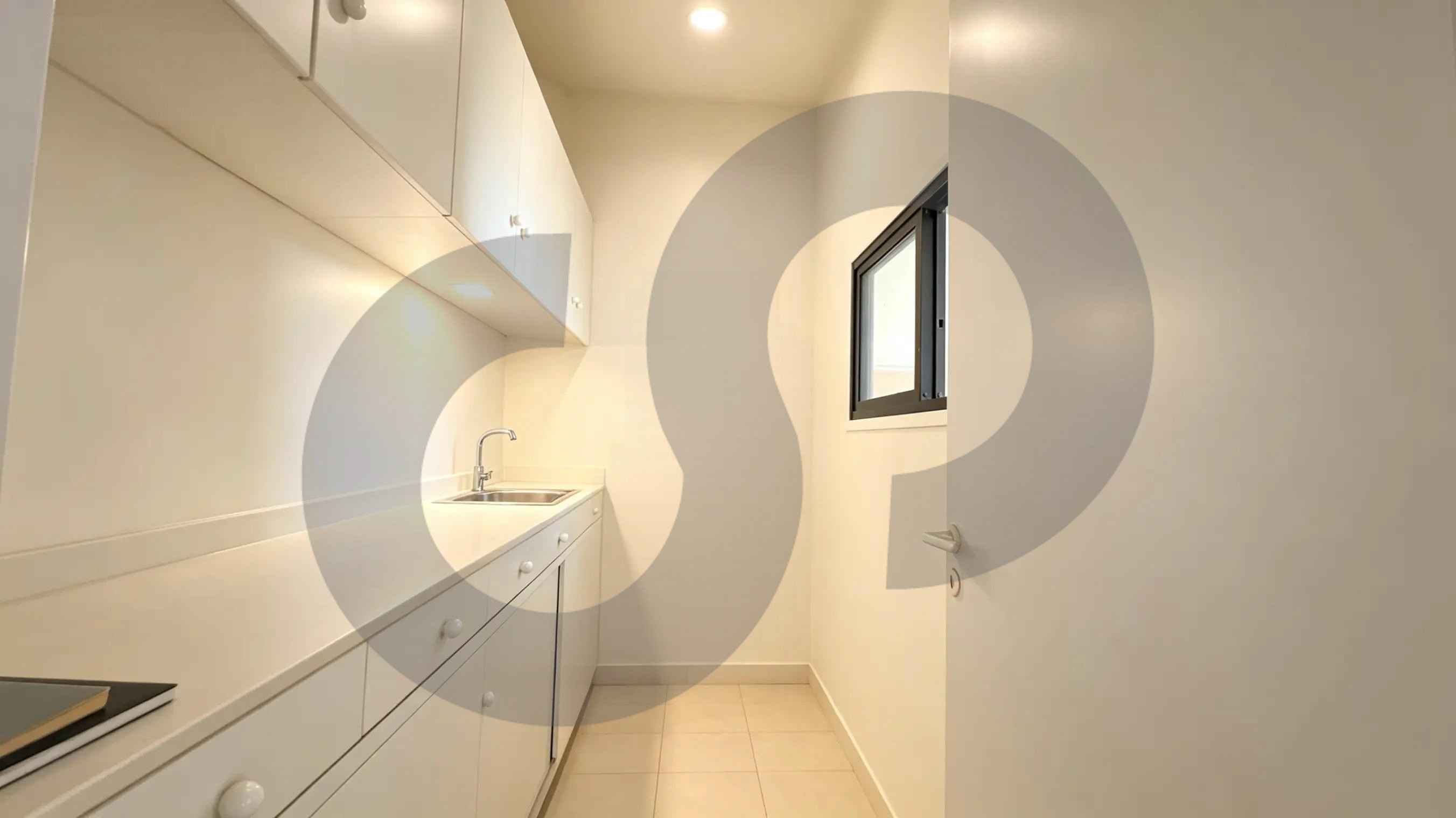 Office in a strategic location/ sea & mountain views/DBAYEH,METN — الصورة 3