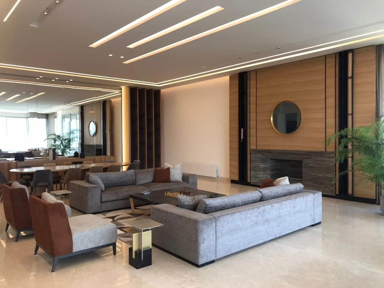 Apartment for Sale in Sursock, Beirut, Lebanon — الصورة 2