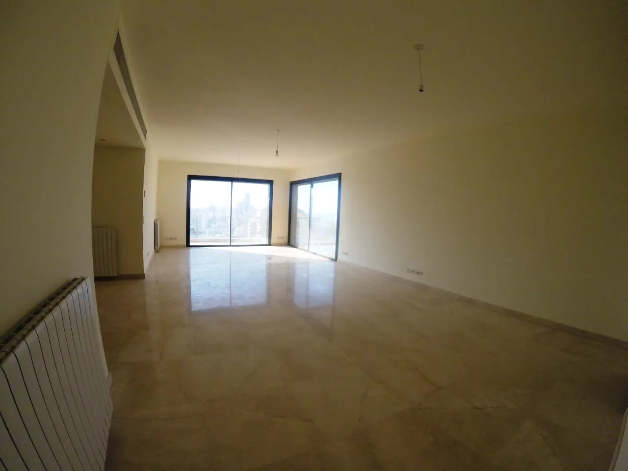 Apartment for Sale in Clemenceau, Beirut, Lebanon — الصورة 2