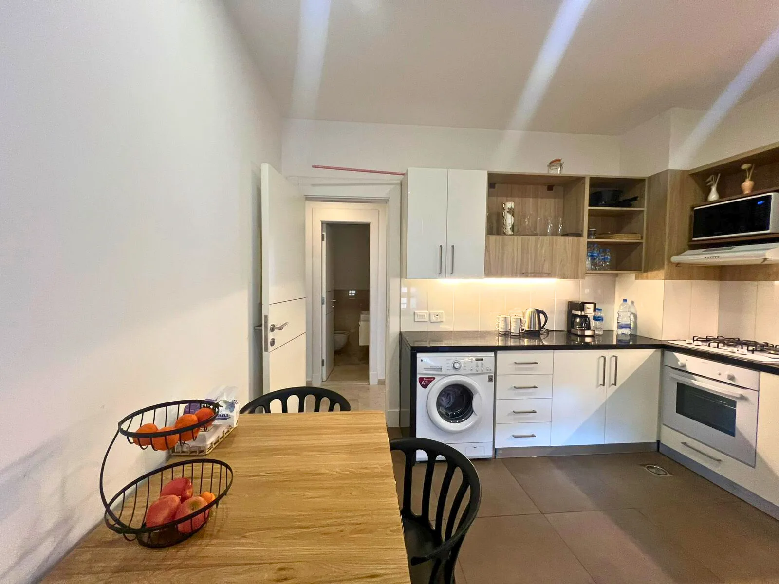 Apartment for Sale in Mar Mikhael, Bayrut, Lebanon — الصورة 10
