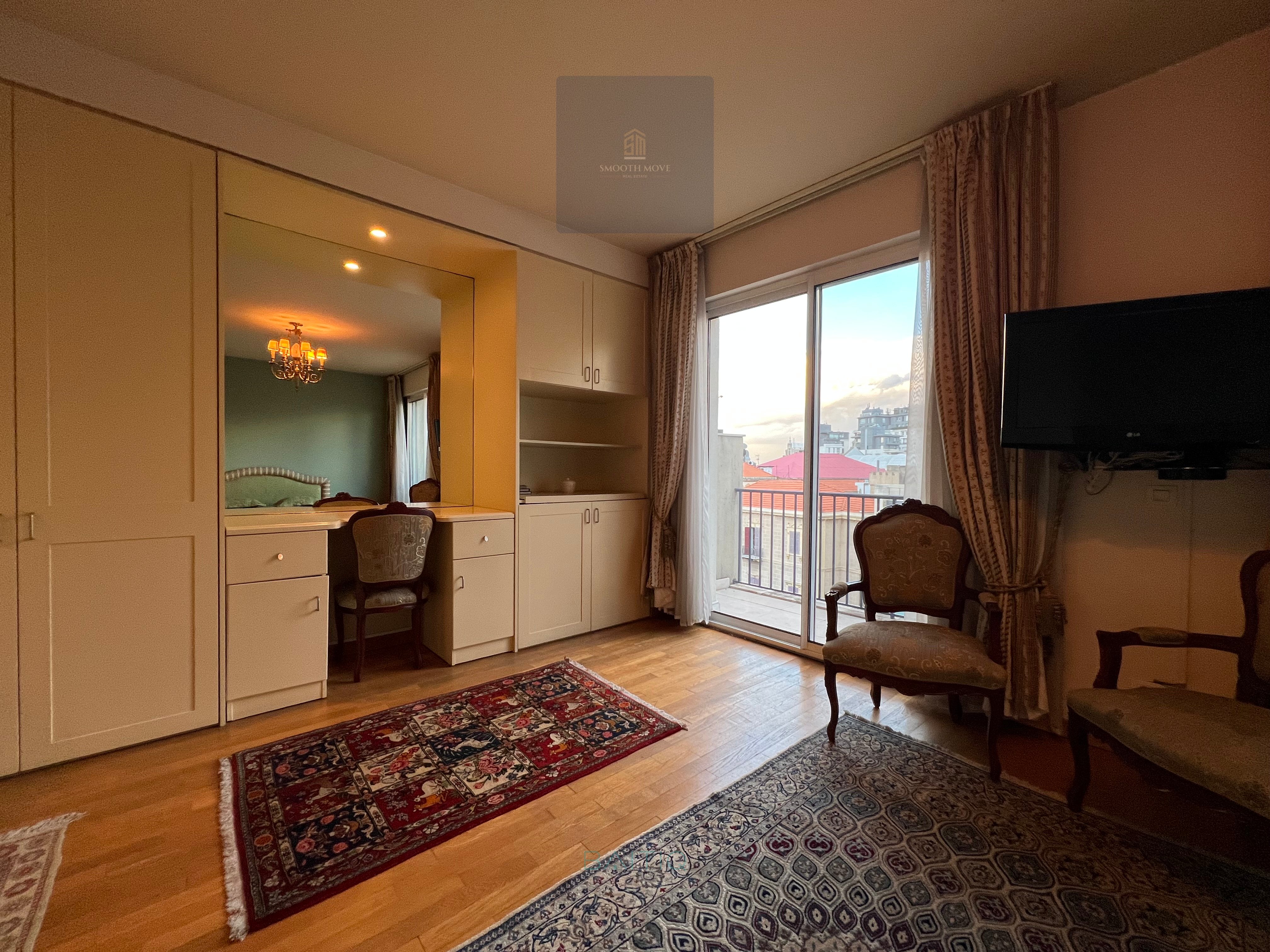 Spacious Classical Three Bedroom Apartment for sale in Saifi Village — الصورة 13