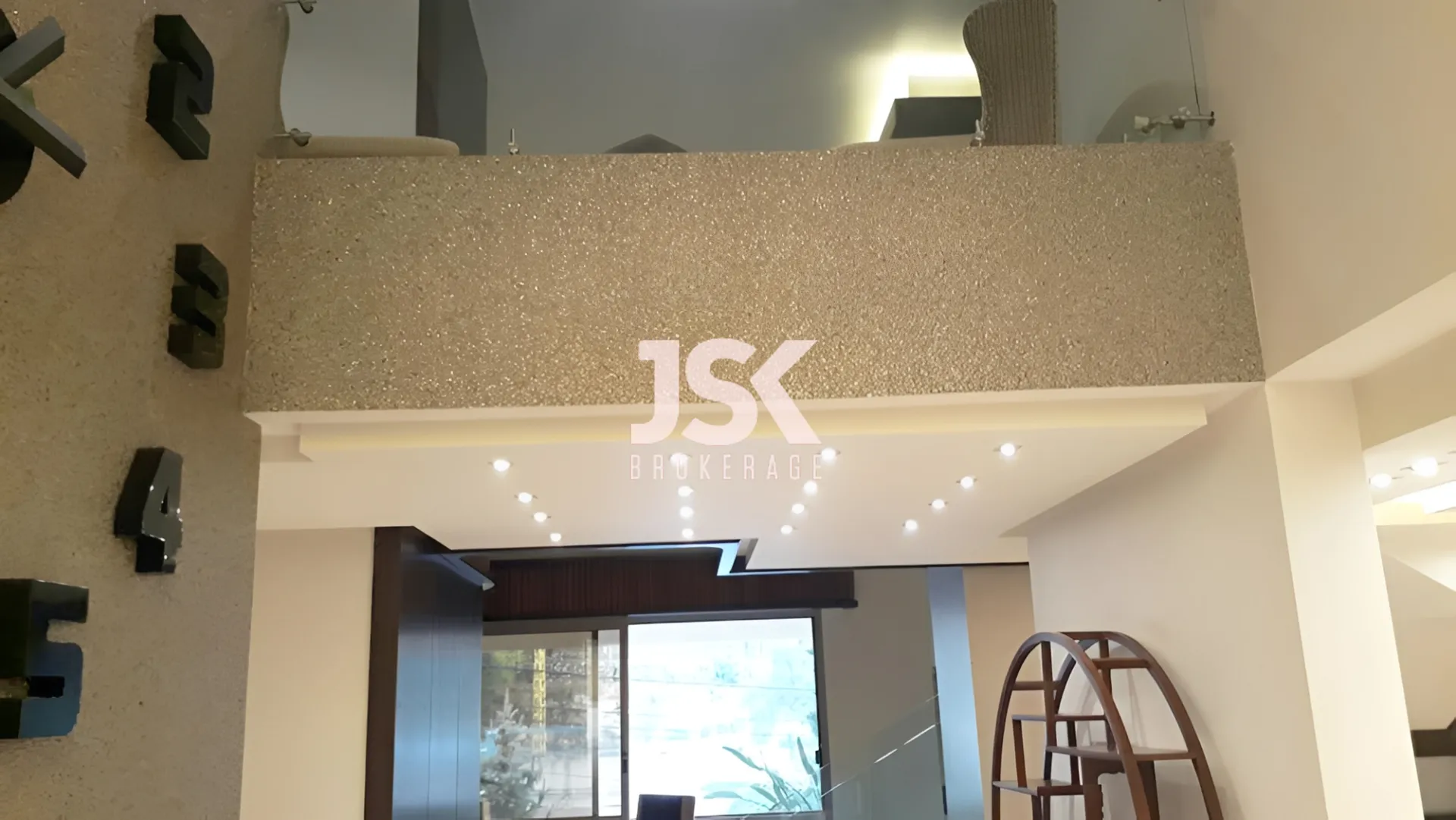Duplex for Sale in Jouret Al Ballout, Lebanon — الصورة 6