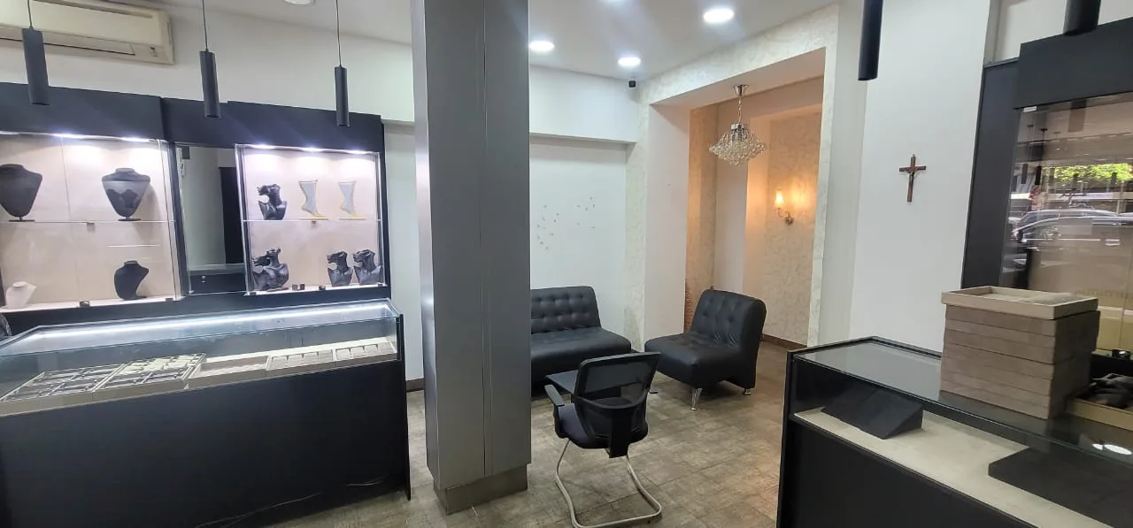 Shop for rent in Bourj Hammoud — الصورة 3