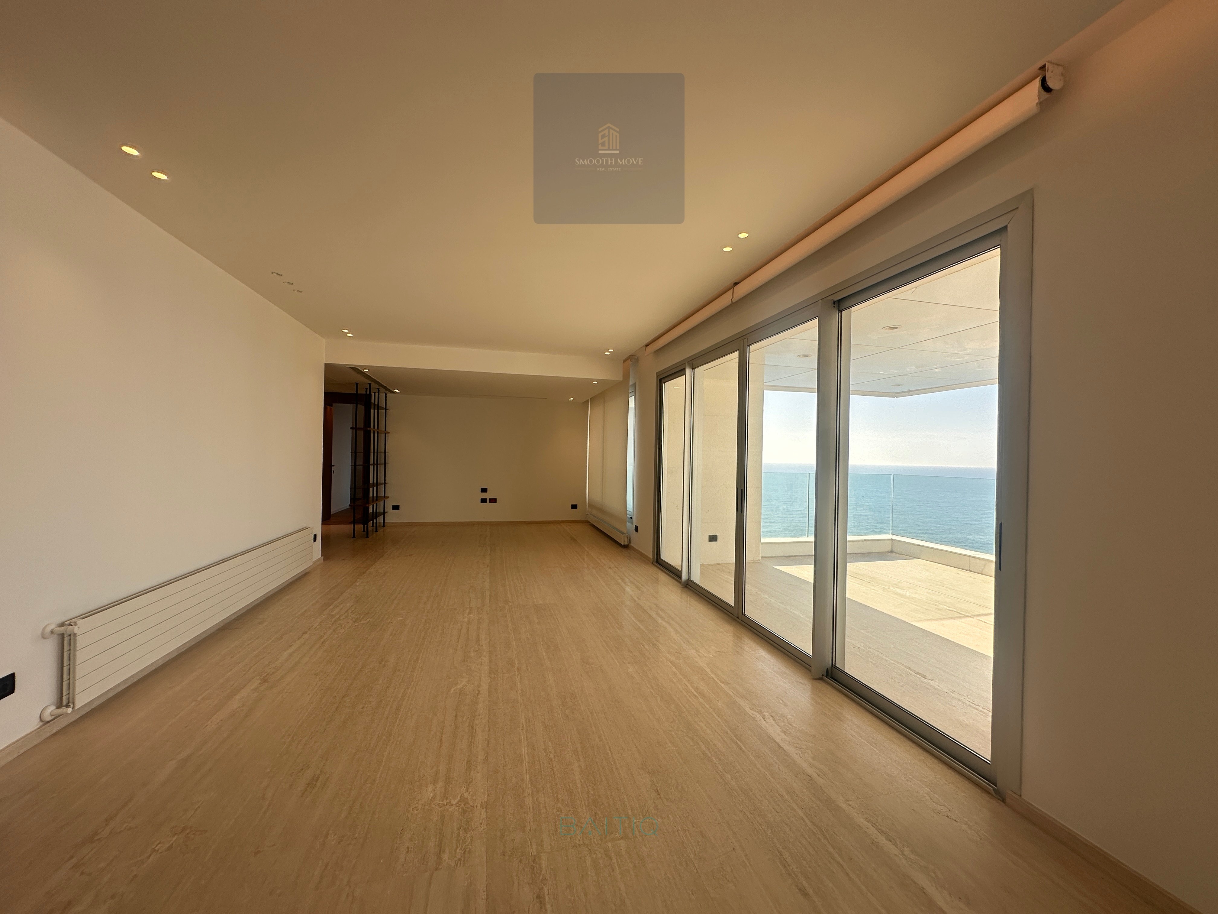 Sleek Seaview Apartment for Sale in Rawche, Beirut — الصورة 8