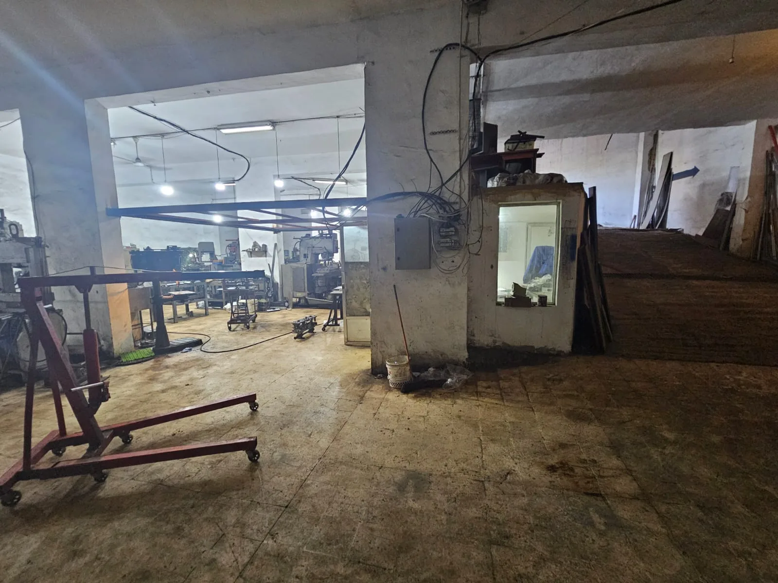 Industrial Unit for sale in Fanar — الصورة 3