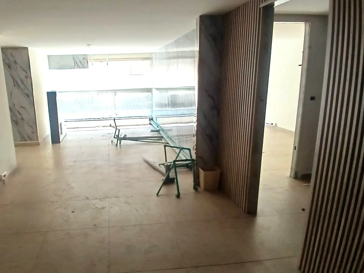 Office for Rent in Jdeideh — الصورة 9