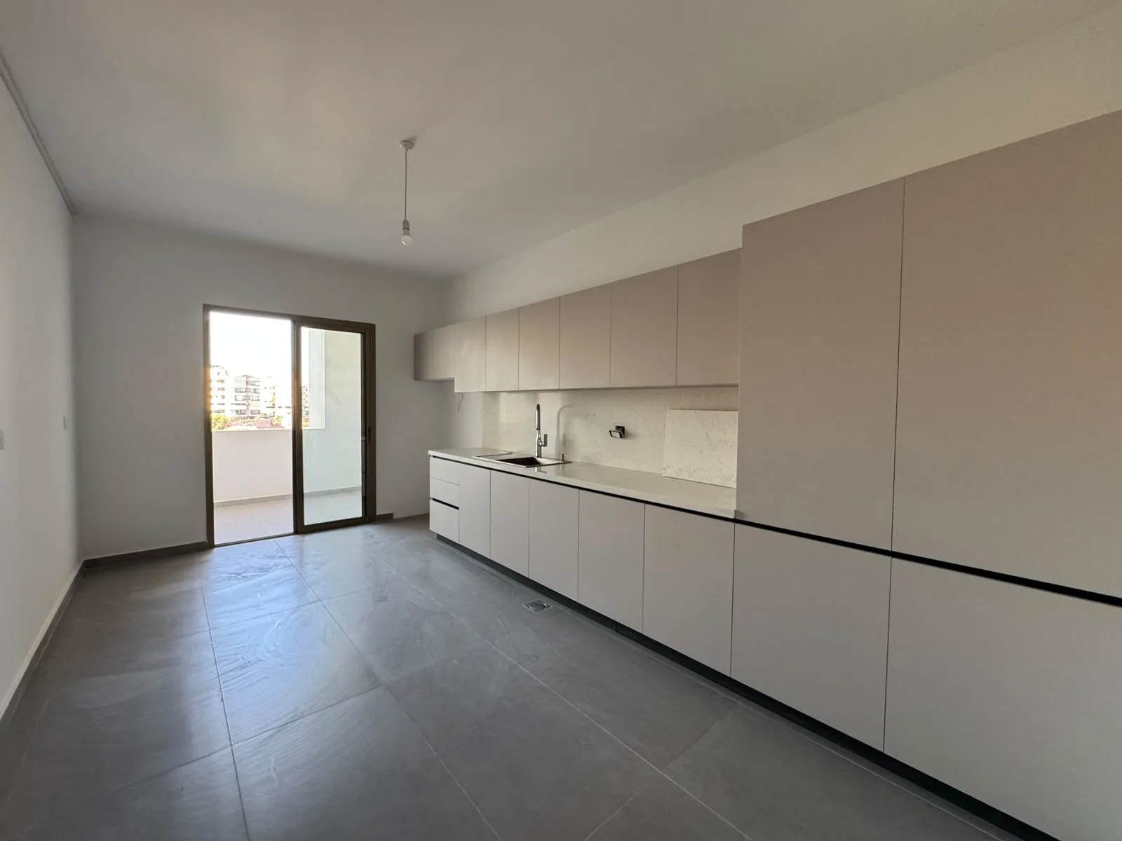 Apartment for Rent in Roumieh — الصورة 4