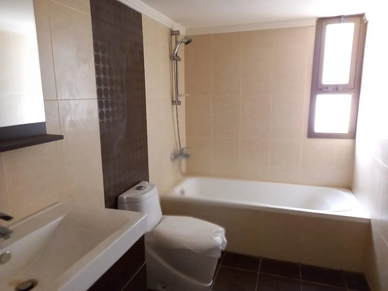 Apartment for Sale in Haret Sakher, Lebanon — الصورة 8